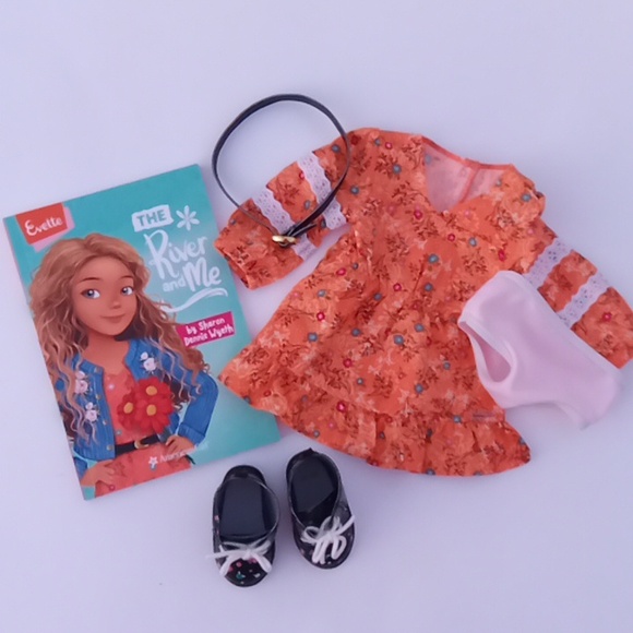 American Girl World By Us Evette Doll And Accessories - Picture 13 of 16